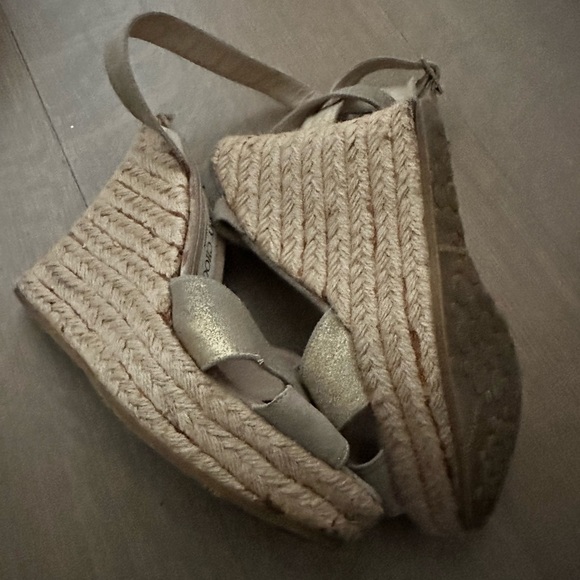 Jimmy choo Beautiful gold summer sandles - Picture 2 of 4